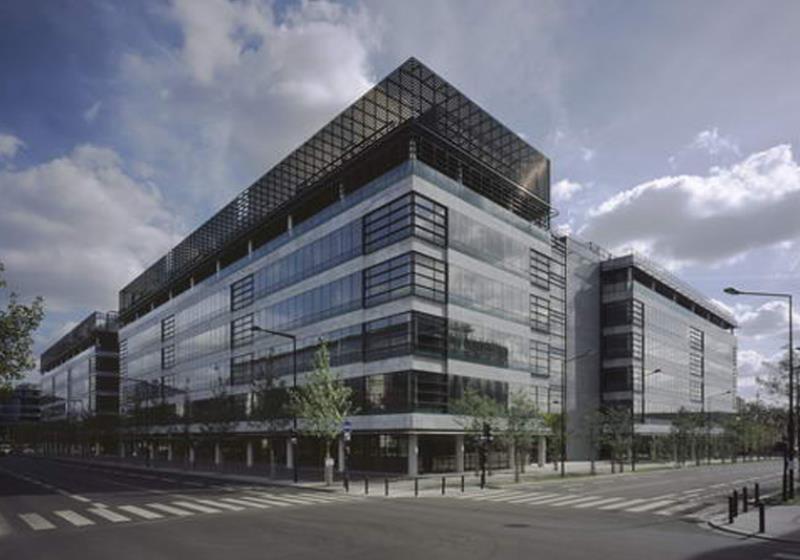 3 200 m² de bureaux loués dans l'immeuble « le Jade » à Saint Denis (93)